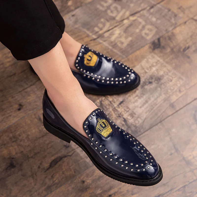 2024 new men's pointed scalp shoes riveted a foot bean shoes Korean version of fashion business casual wedding shoes