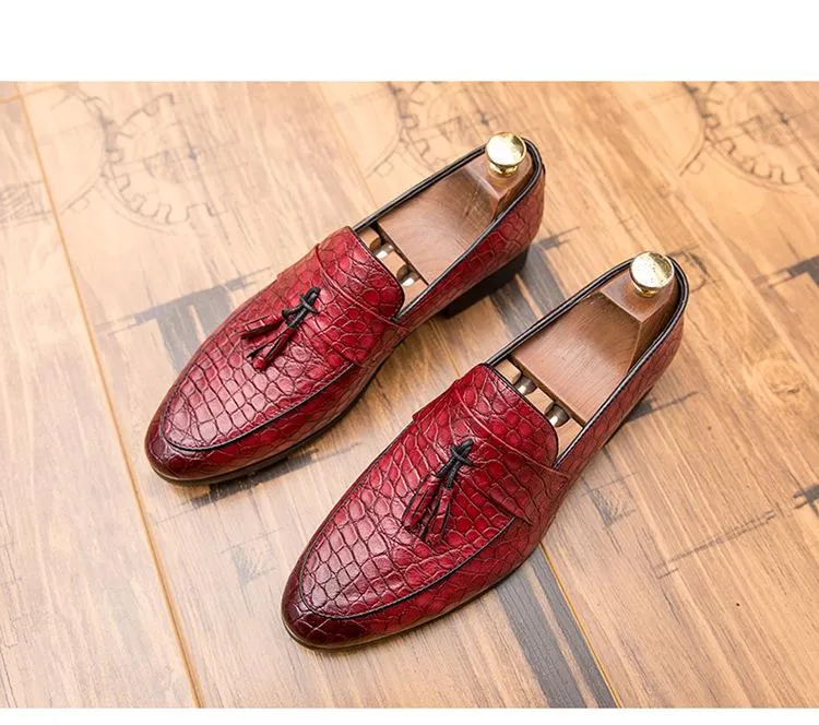 2024new spring men's British wind foreign trade large size pointed shoes pattern casual trend breathable men's shoes
