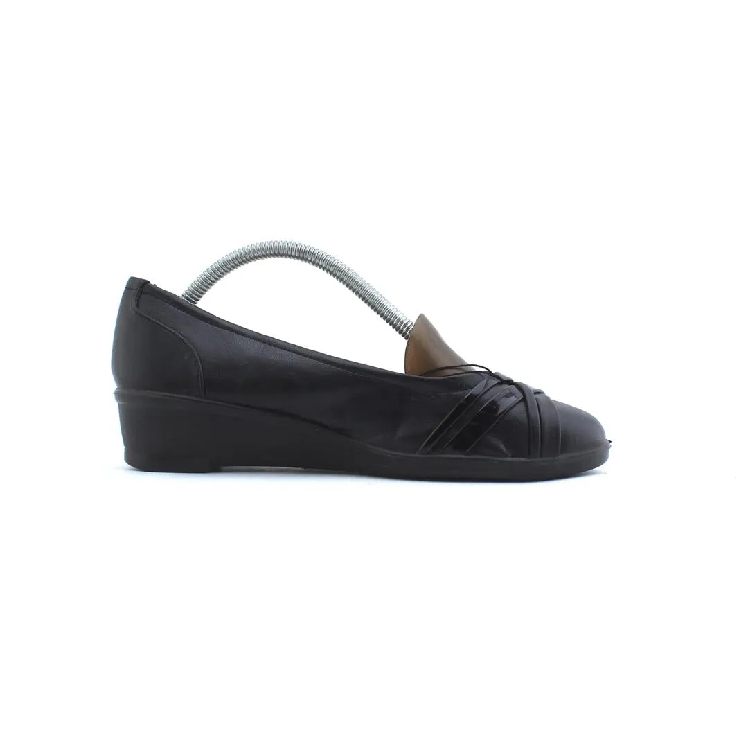 AEROSOLES MEMORY FOAM