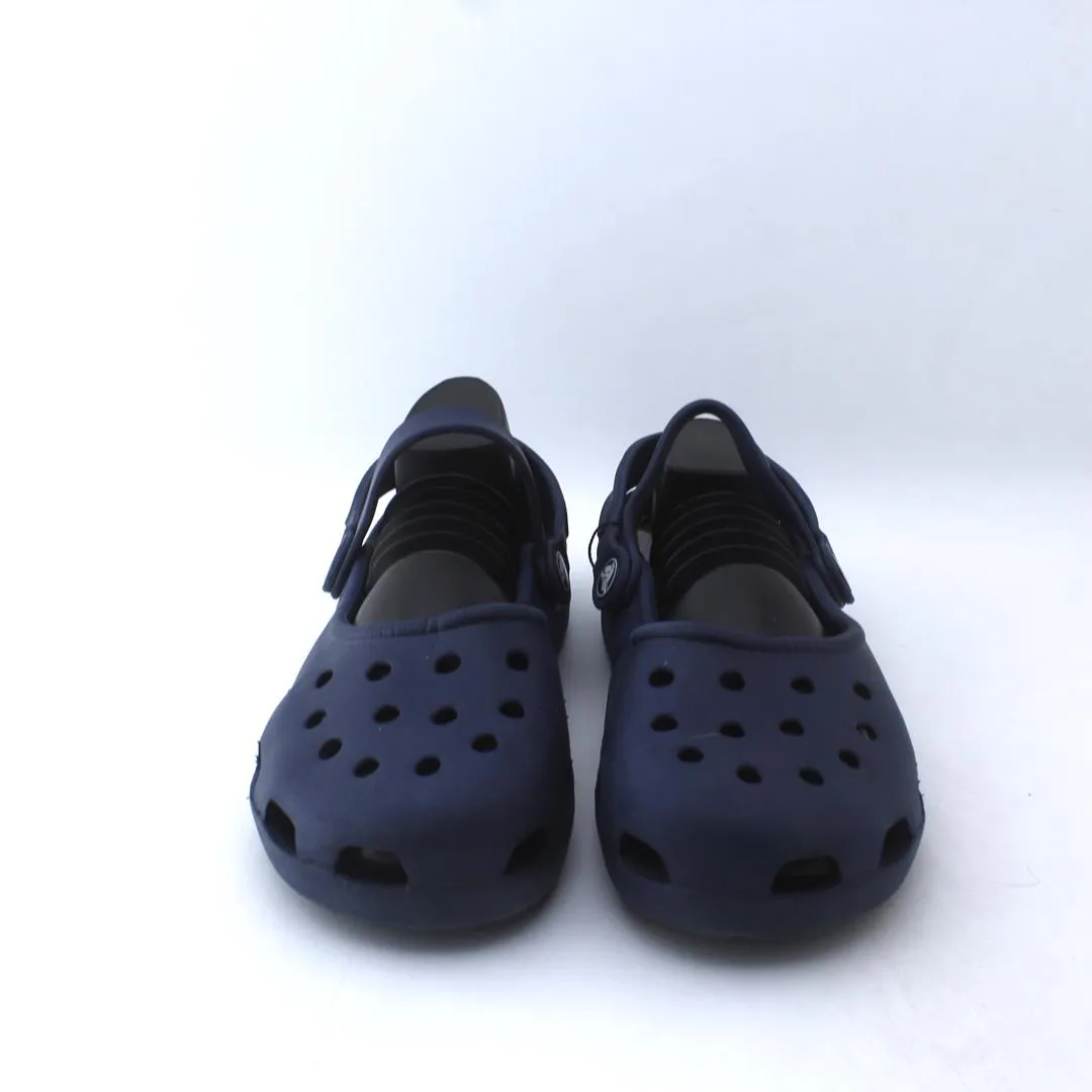 CROCS -