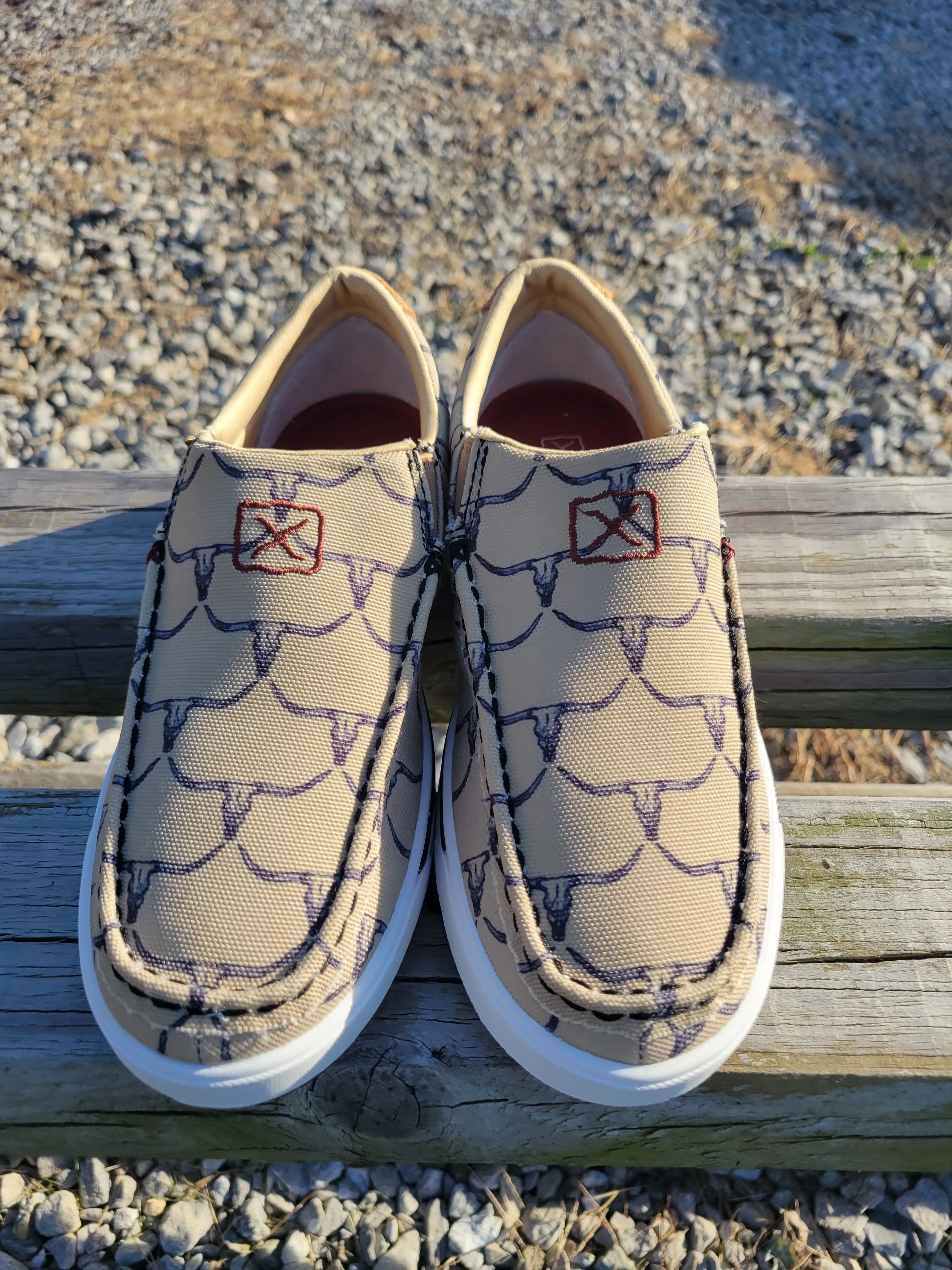 Longhorn Slip-On Kicks