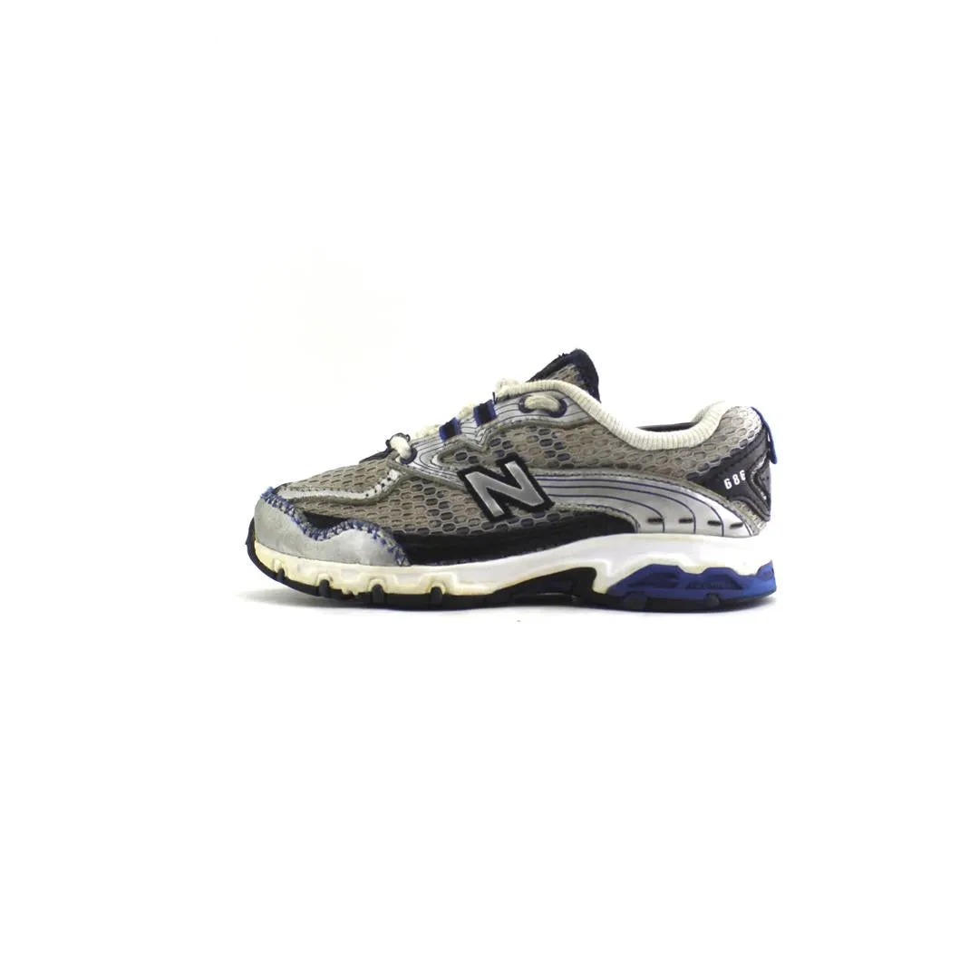 NEW BALANCE 686