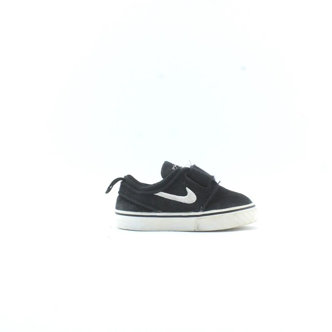 NIKE STAN SMITH