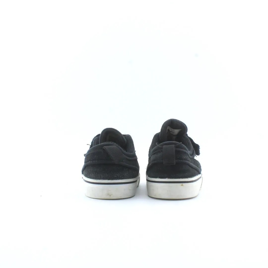 NIKE STAN SMITH