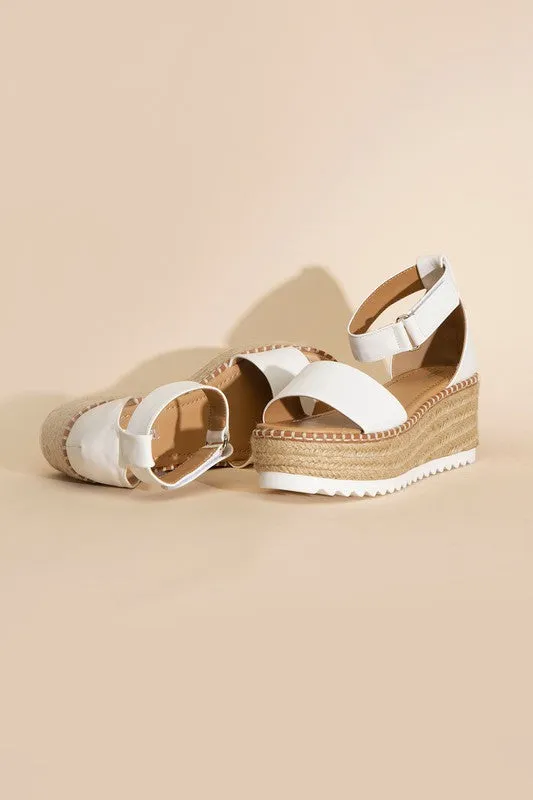 TUCKIN - S Platform Sandals