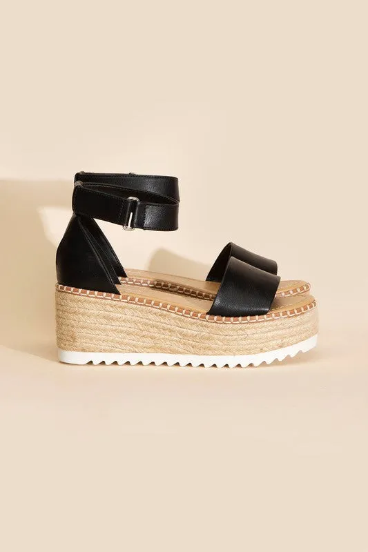 TUCKIN - S Platform Sandals